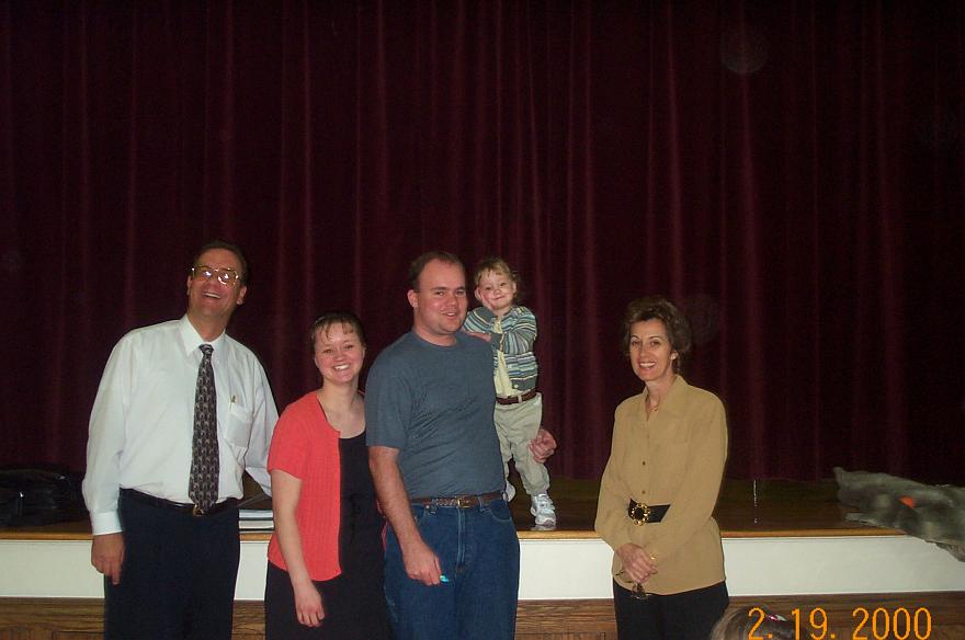 Amato Reunion 2000 Picture 9
Cade Hoff
18 Jun 2002