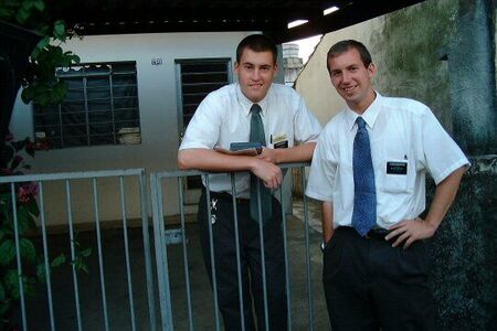 E Sroufe and Elder Naughan in front of their appartment
Richard S. Bangerter
21 Jun 2003