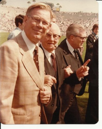 President Kimball at the Rose Bowl conference.
Larry  Smith
29 Jan 2011
