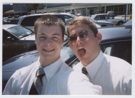 Pics of two good companions
Robert Corey Newman
03 Aug 2003