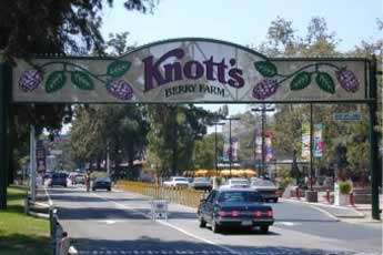 The front entrance to Knott's Berry Farm.
Matai Ikona Tupola
22 Oct 2005