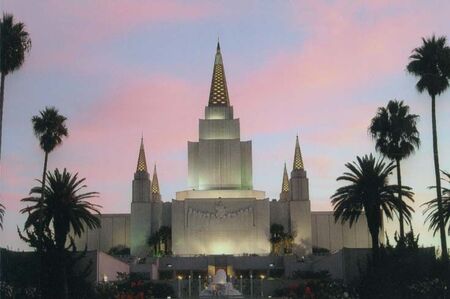 Caught this beautiful picture at dusk. The Lord certainly fills this place.
Joel Evan Young
11 Oct 2004