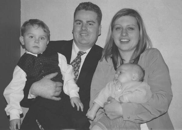 Here is the Mantini April 2001
Paul, Joshua, Georgette and little Jonathan
G. Paul Mantini
22 Nov 2001