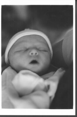 Annie Jane was born April n6, 2002 at 5:13 p.m. Six punds, 14 ounces and 17.5 long. She even opens her eyes once in a while.
David Muir McEntire
13 Apr 2002