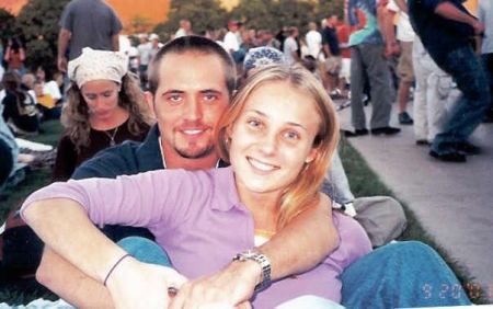 Monte & Hayley at Concert
Monte George Miller
11 Aug 2003