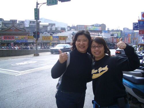 We finally meet each other~ we haven't see each other for alomst 2 years~~
Kathy Ka-Lai Ng
16 Jan 2004