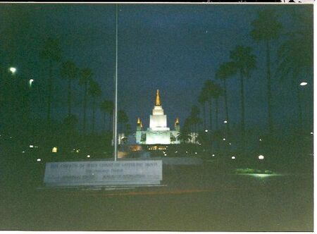 The Oakland Temple @ Night.
Mark Michael Moore
25 Aug 2006