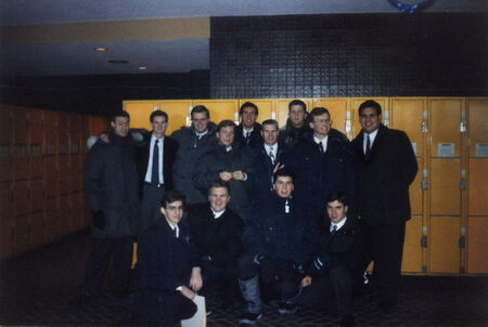 Edmonton bus station during transfers
David J. Campos
09 Mar 2002