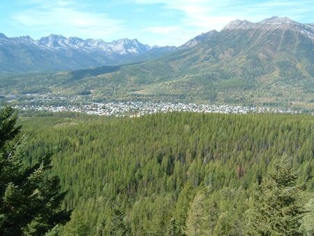 A view on a hike up Bear Chuttes.
Jacob W. Miller
19 Jan 2004