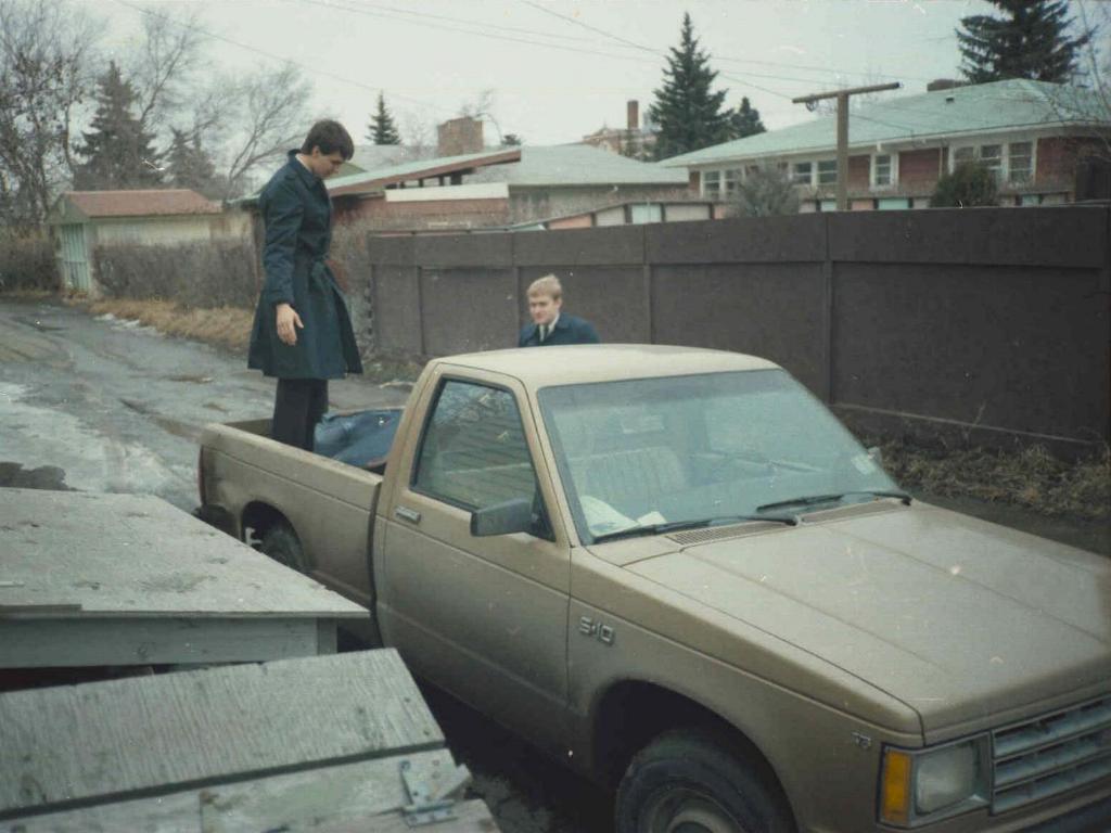 We all had to do this a few times. I was leaving Regina headed for Wayburn.
Michael Jolly Goodfellow
14 Mar 2006