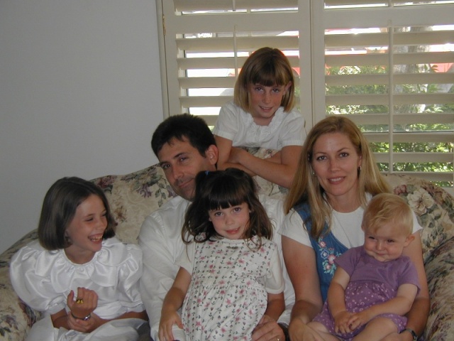 Until I get my mission photos of '87-'88 scanned (bless digital technology) I will add this photo of my cute family.
Susan  Green
24 Feb 2007