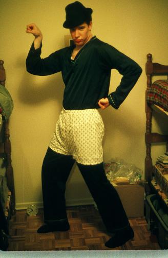 Elder Burke modeling donations
Loren H Evans
05 Jul 2007