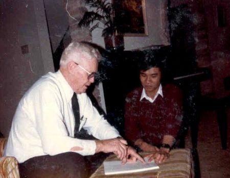 This the the night before Dartanian baptism. And he asked President Bird to baptism and confirm him. President Bird is having quite the time learning Dartanian's full name.
( Danh - ngoc - Duc - Duy - Tran )
Launa Faye Gregersen
27 Nov 2006
