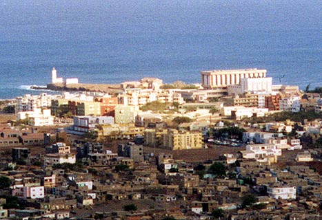 Praia.
Darin  DeMille
20 Nov 2002