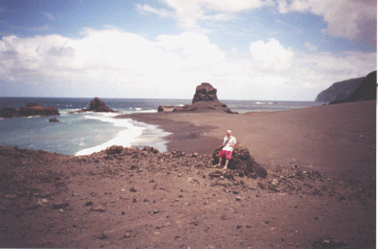 One of the beautiful beaches of Cape Verde.
Que sodadi!
Mark Homer Coulam
16 Jul 2003