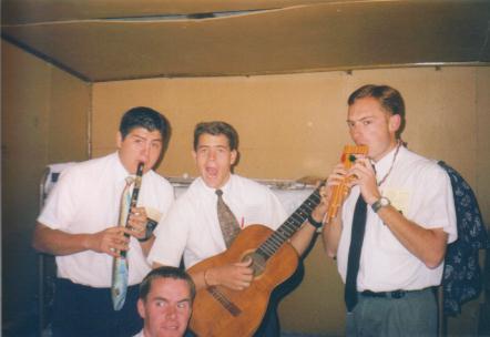 ELDER RUSQUE, ELDER BULL, ELDER CASTILLO
TIERRA AMARILLA 1998
Roberto  Castillo
02 Nov 2001