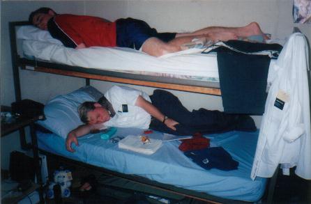 Estuve en un trío por un par de meses, aquí están el Elder Armstrong y Elder Barber meditando lo que habíamos estudiado.
Roberto  Castillo
13 Nov 2001