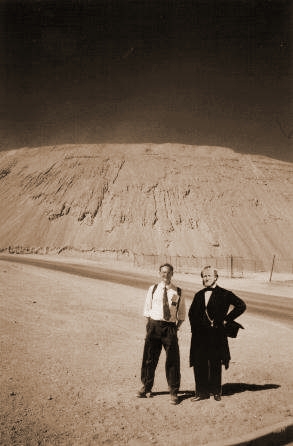 ESTE FUE UN INTERCAMBIO QUE HICE CON EL PRESIDENTE BRIGHAM YOUNG EN CHUQUICAMATA, APRENDÍ MUCHO ESE DIA...
Roberto  Castillo
05 Jun 2002