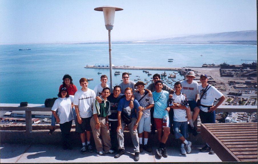 Dia de preparacion en el morro: Hna.Bustillos, Hna.Vera, E.Cheney, E.Dennis, E.Rodriguez, E.Vega, E.Castillo, E.Phillips, yo, E.Leon, E.Gonzalez, E.Azua, E.Depaola, E.Wadsworth
Jorge Antonio Herrera
15 Jun 2002