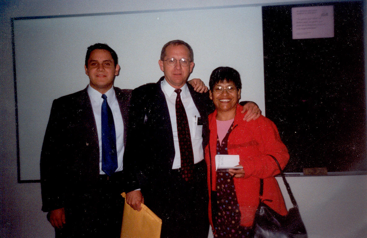 Visita del Presidente a Santiago
Daniel Enrique Salinas
17 Oct 2003