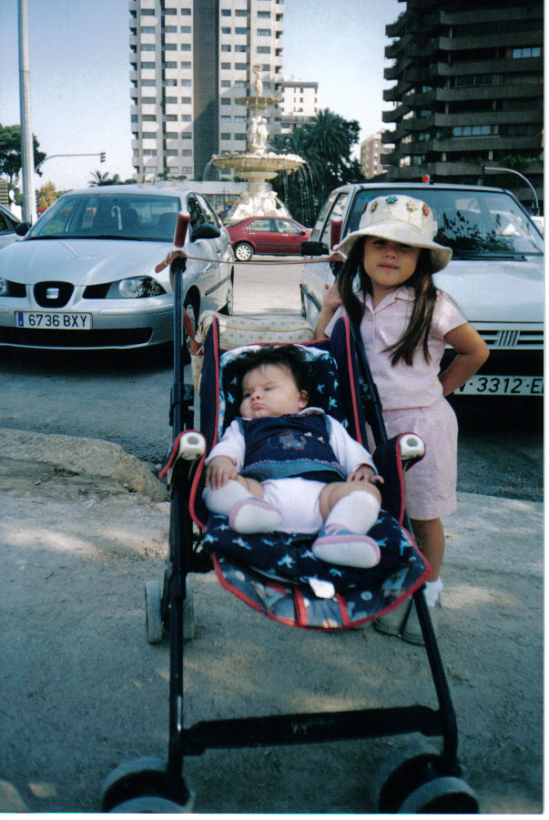 Estas son mis princesas en un día de paseo.
María Ivonne  Peñaloza
07 Feb 2004