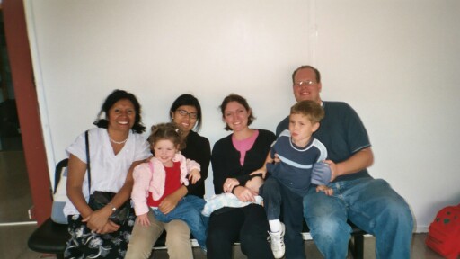 My family and I at the airport in Copiapo with Mamita Maria Lidia and her daughter Livia
George  Peterson
23 Jun 2004