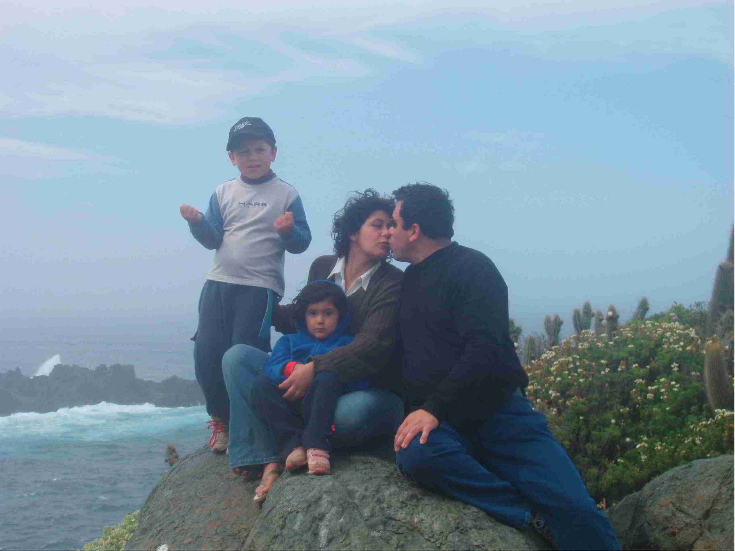 Estamos en un balneario de la 5ta region la vista es hermosa.
CABEZAS H OLIVER GORKI CABEZAS
29 Dec 2005