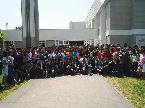 aki la joto de la combension en Arica en el verano por hay se ve mi hermanita de rosado jeje
Carolina chavez monsalve
28 Jun 2006