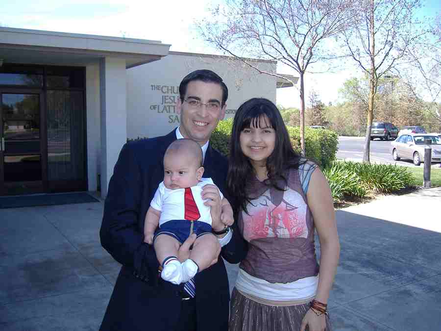 Esta es la foto de mi querido hijo Santiago Enrique y mi bella esposa Bessy. Mi hijo ya tiene 4 meses.
Santiago  Lucero
20 Mar 2007