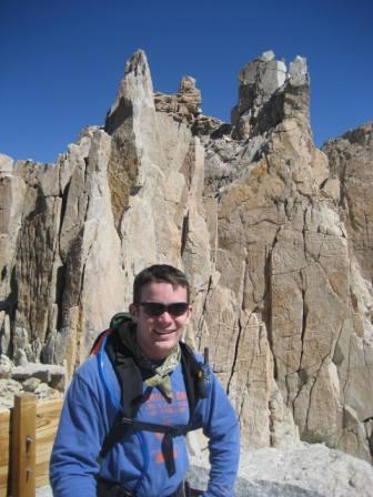 Una expadicion a la cima de la montana mas alta de california 14,505 ft (4,421 metros)
Logan Kolby Daniels
29 Jul 2007