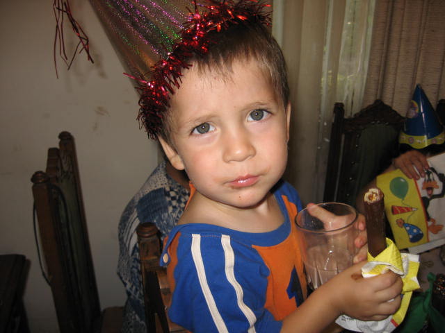 cumplió 3 añitos el 24 de febrero
jessica andrea pino
25 Feb 2008