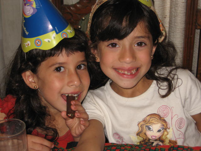 celebrando el cumpleaños...
jessica andrea pino
26 Feb 2008