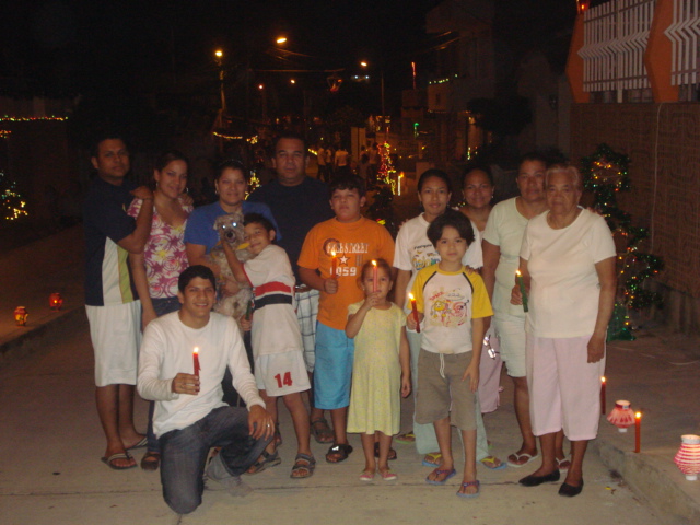 un 8 de dic con  la familia
dantes pier gomez mercado
22 Jan 2009