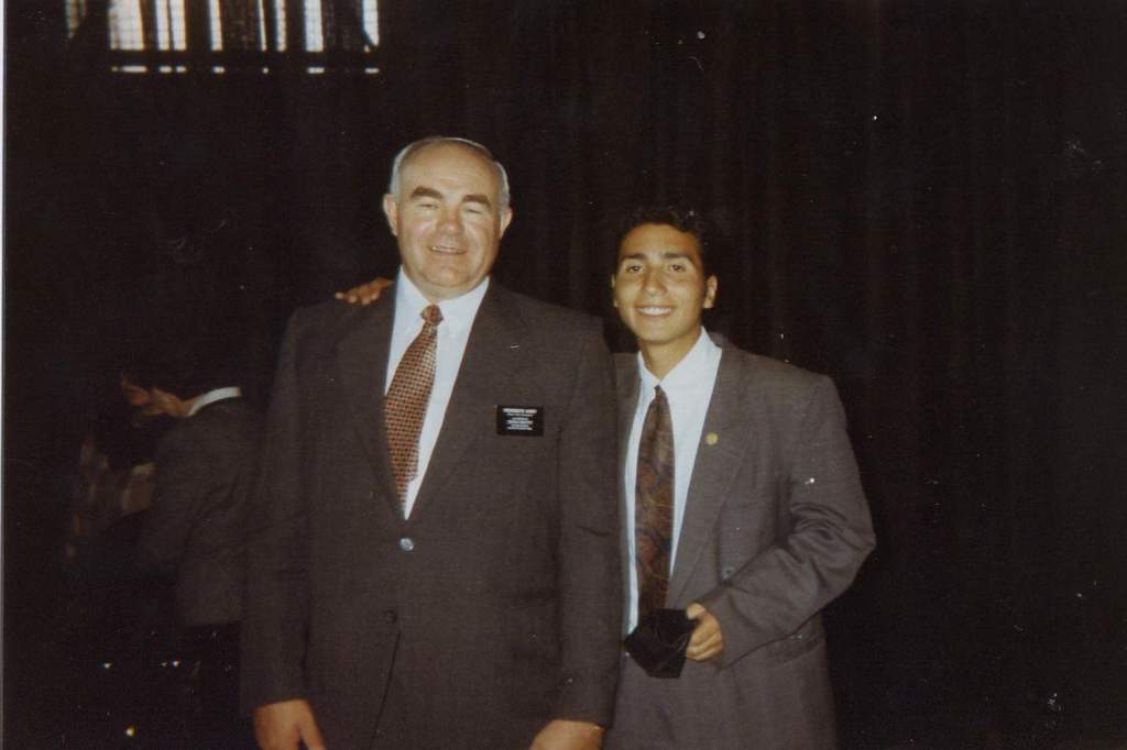 Junto al Pte Hardy sa alguien tiene su email me gustaria mucho escribirle
Cristian Jorge Orrego
04 Apr 2006