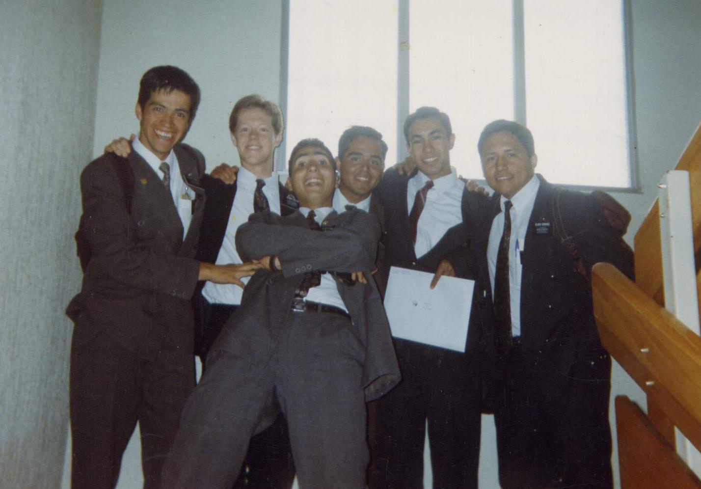 con elder Cortez, Soraide y sus hijos
Cristian Jorge Orrego
17 Apr 2006