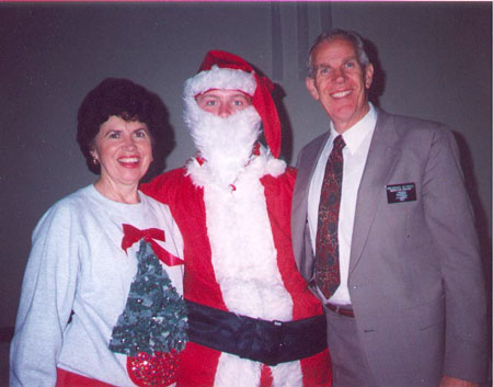 El viejito pascuero con los Heywood.
Dimitri  Clark
21 Aug 2006