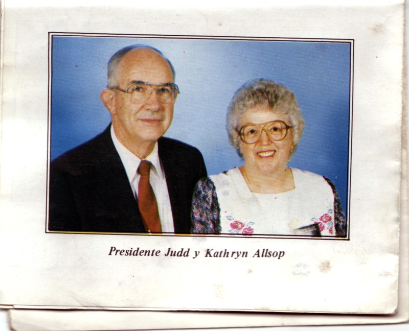 Presidente Judd Allsop y hna.Kathryn Allsop
gracias por su ayuda
Jose Eduardo Muñoz Riveros
06 Jun 2007