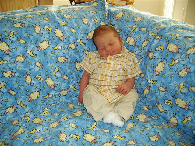 Aqui esta Alexander Stephen Courtright.  El es super guapo, no?
Stephen Hyrum Courtright
08 Mar 2006