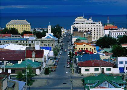 A view from the top of the hill (by the apartment of the Austral elders) in Punta Arenas.
Nick Barrett
31 May 2006