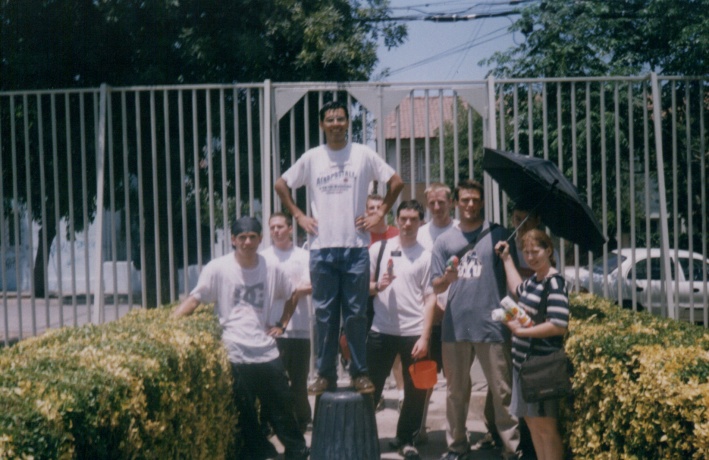 guerra de agua en zona san bernardo
Andres					<td valign=  Salazar
07 Jun 2004