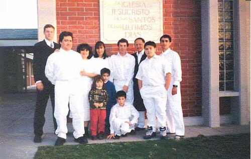 El Gran dia cuando se llevaron 5 almas a las Aguas Bautismales los Muñoz y los Gonzalez
Ivan Enrique Mendez Segura
13 Feb 2002