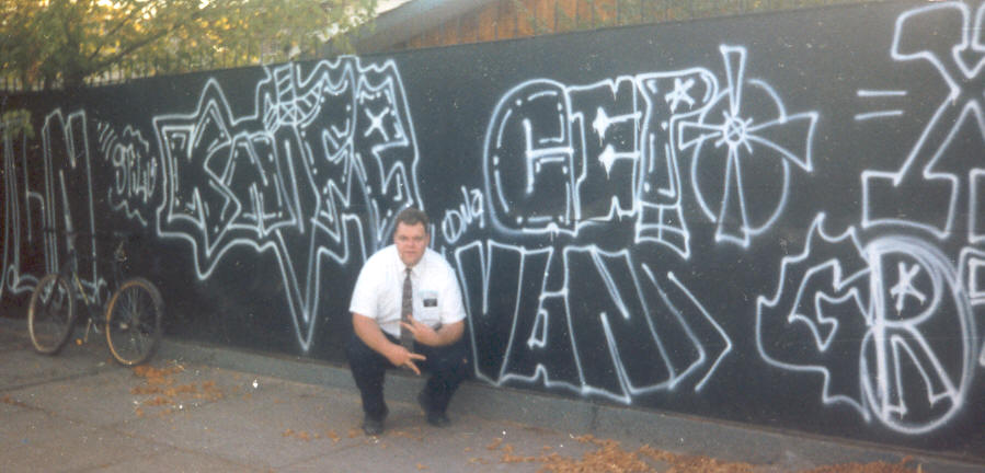 Somos los Mormones
Daniel  Simpson
09 May 2004