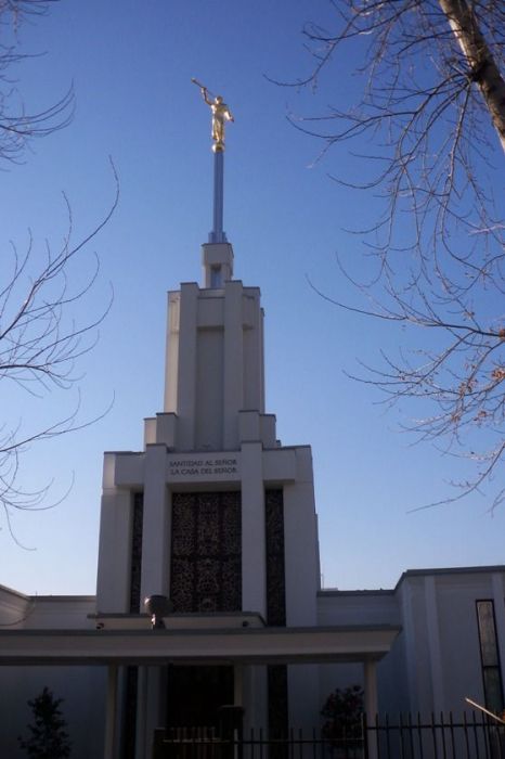 Santiago Temple - View from the front of the temple on Avenida Pocuro - Oct. 1, 2010
Gary V. Davis
02 Oct 2010