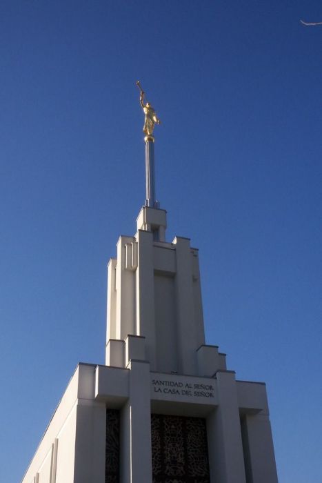 Santiago Temple - spire and Angel Moroni - October 1, 2010
Gary V. Davis
02 Oct 2010