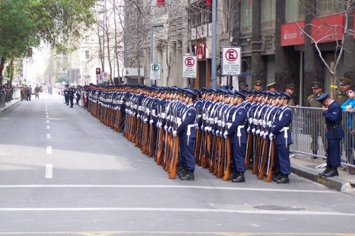 18 de septiembre de 2010 - Downtown Santiago - Military Color Guard
Gary V. Davis
02 Oct 2010