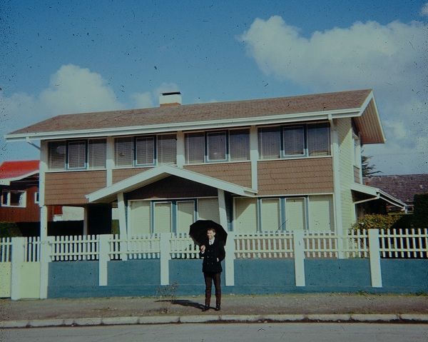 Elder Bob Cowan in front of pension in Puerto Montt.  Umbrella was used daily even in the summer.
Mark Richard Nordgren
29 Mar 2011