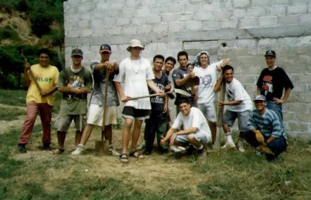 Que Corronchos Son
Todd  Golden
13 Aug 2003