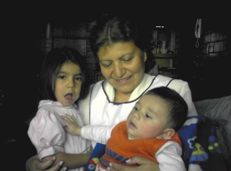 Aca estoy conmi abuelita y con mi tia la hermanita menor de mi papi
Oscar Javier Alvarez
18 Dec 2005