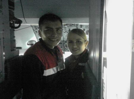 Aca en la cabina de un MD 83
Oscar Javier Alvarez
09 Sep 2006