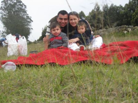 De picnic con mis amores
Oscar Javier Alvarez
10 Jun 2008